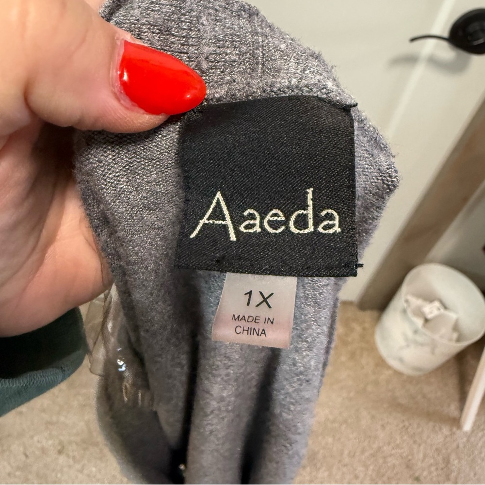 Aaeda Open Front Cardigan Sweater Grey White Floral Embroidery Soft Knit Neutral - Picture 6 of 9